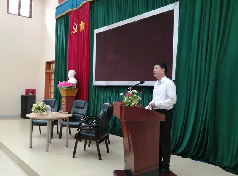 Đại diện lãnh đạo Sở Giáo dục và Đào tạo, Sở Ngoại vụ tỉnh Sơn La đối thoại trực tiếp với lưu học sinh Lào đang học tập tại Trường Đại học Tây Bắc