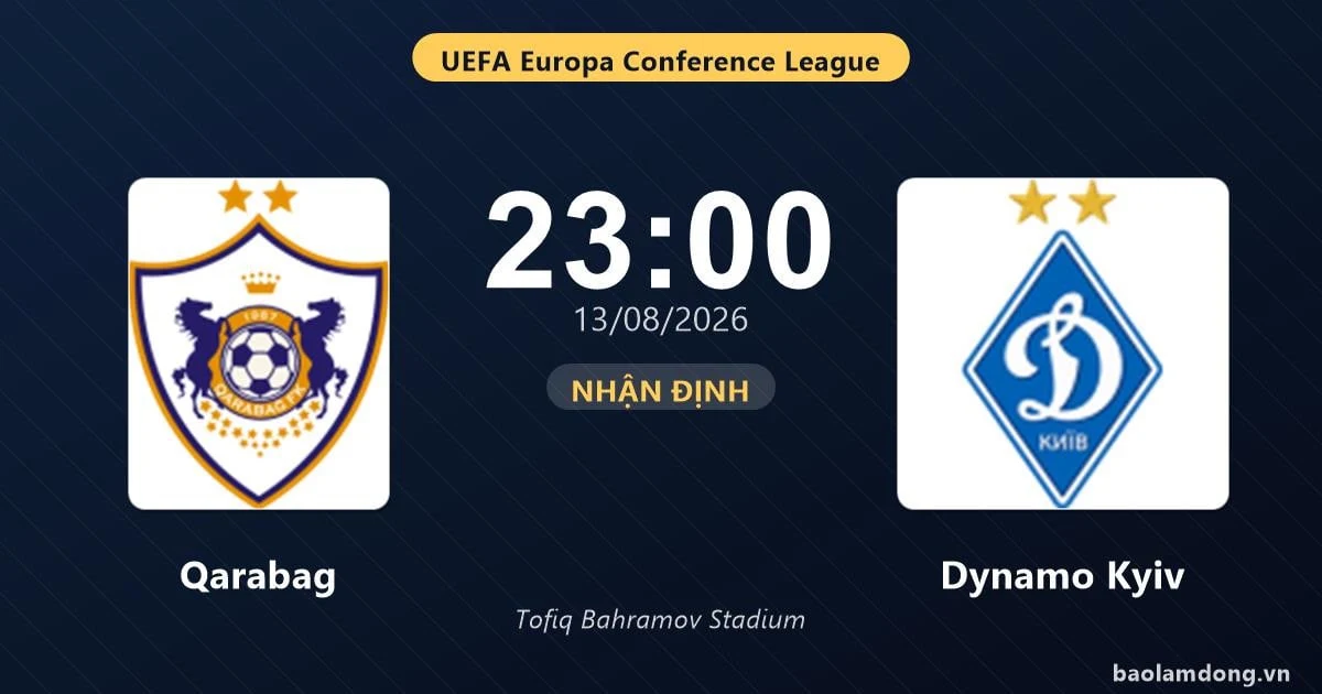 Pemain Qarabag dan Dynamo Kyiv bertanding dalam laga kualifikasi UEFA Europa Conference League.