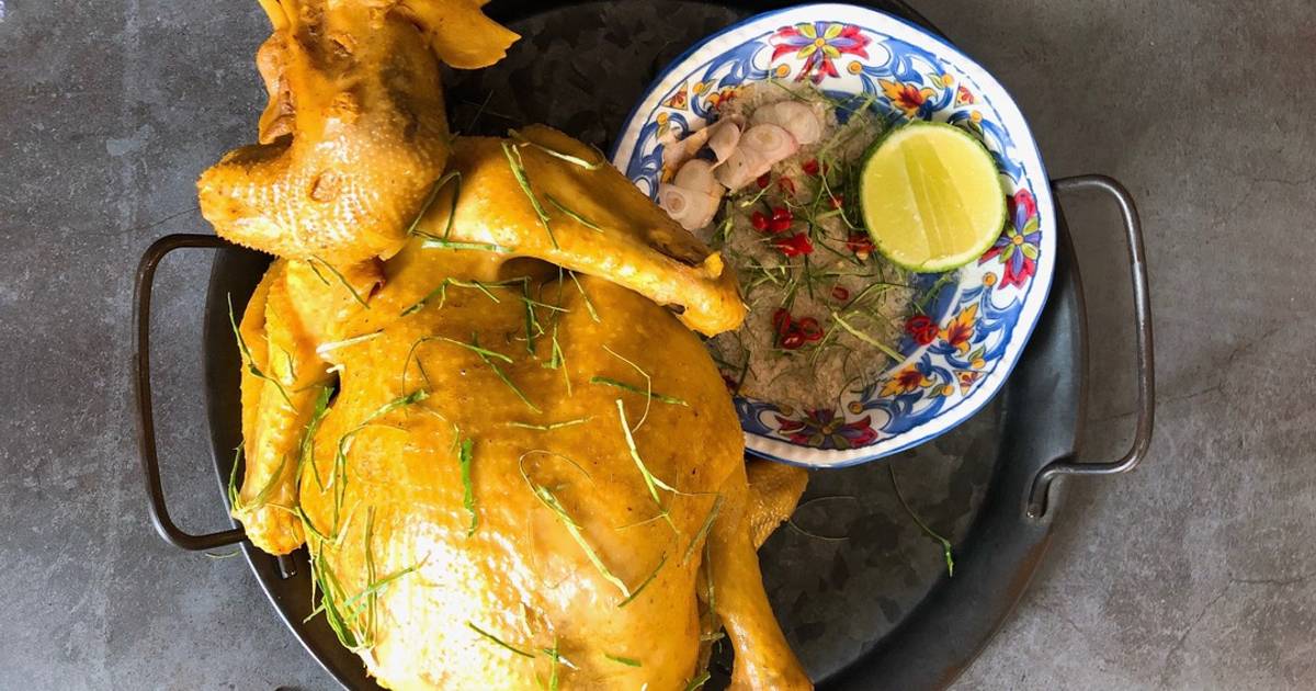 Gà Ta Luộc Chấm Muối Tiêu Chanh