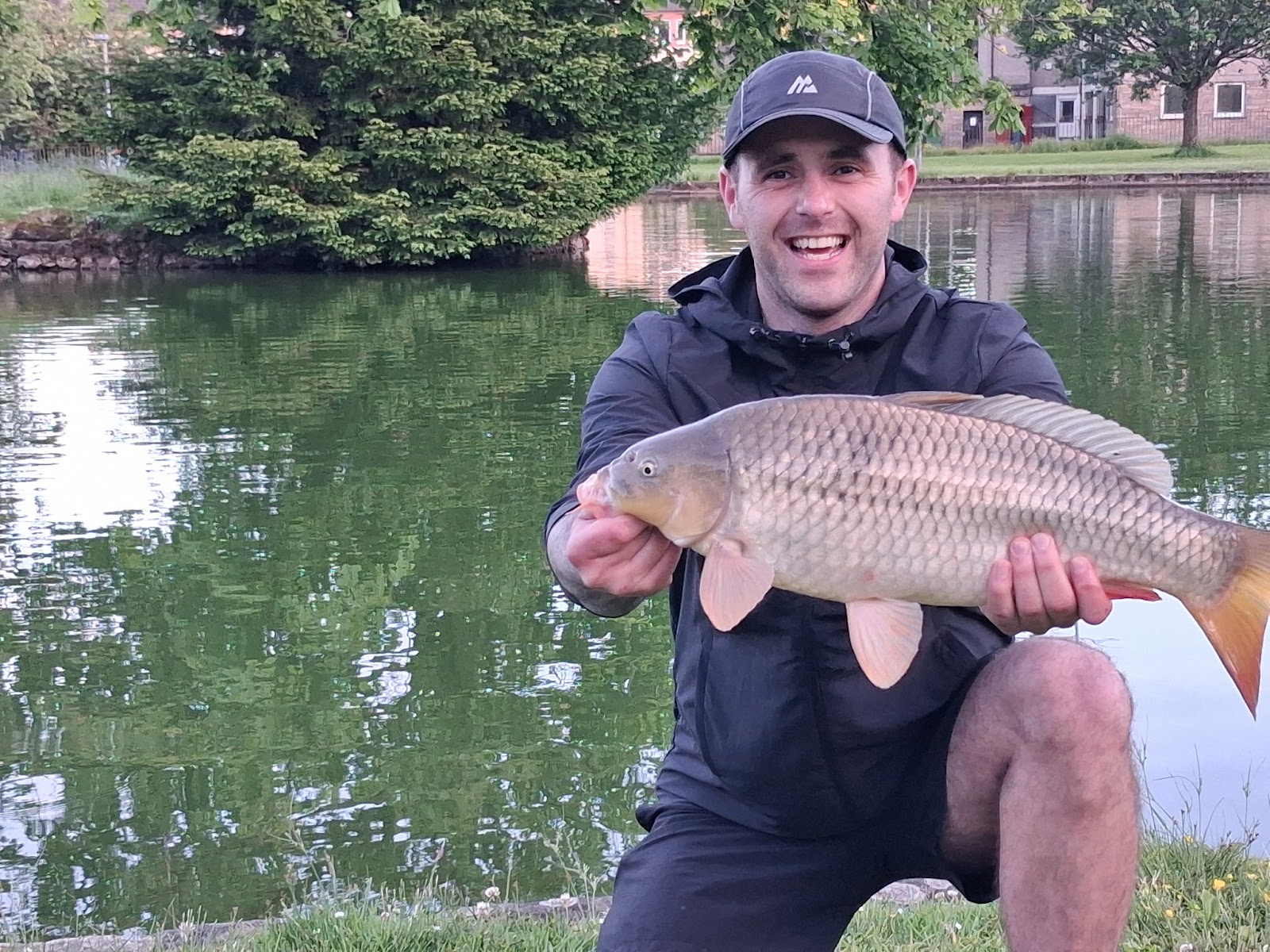 Francy Mooney with a Carp caught maggot feeder fishing at Paisley