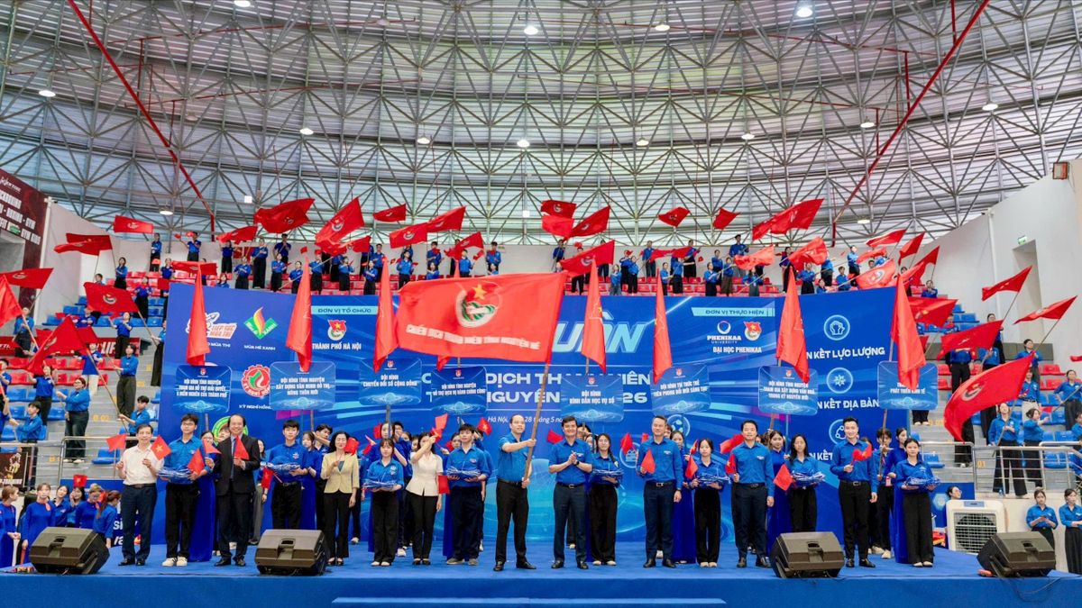Thanh niên tham gia hỗ trợ giải quyết 5 điểm nghẽn của Thủ đô - Đài Phát thanh và truyền hình Hà Nội