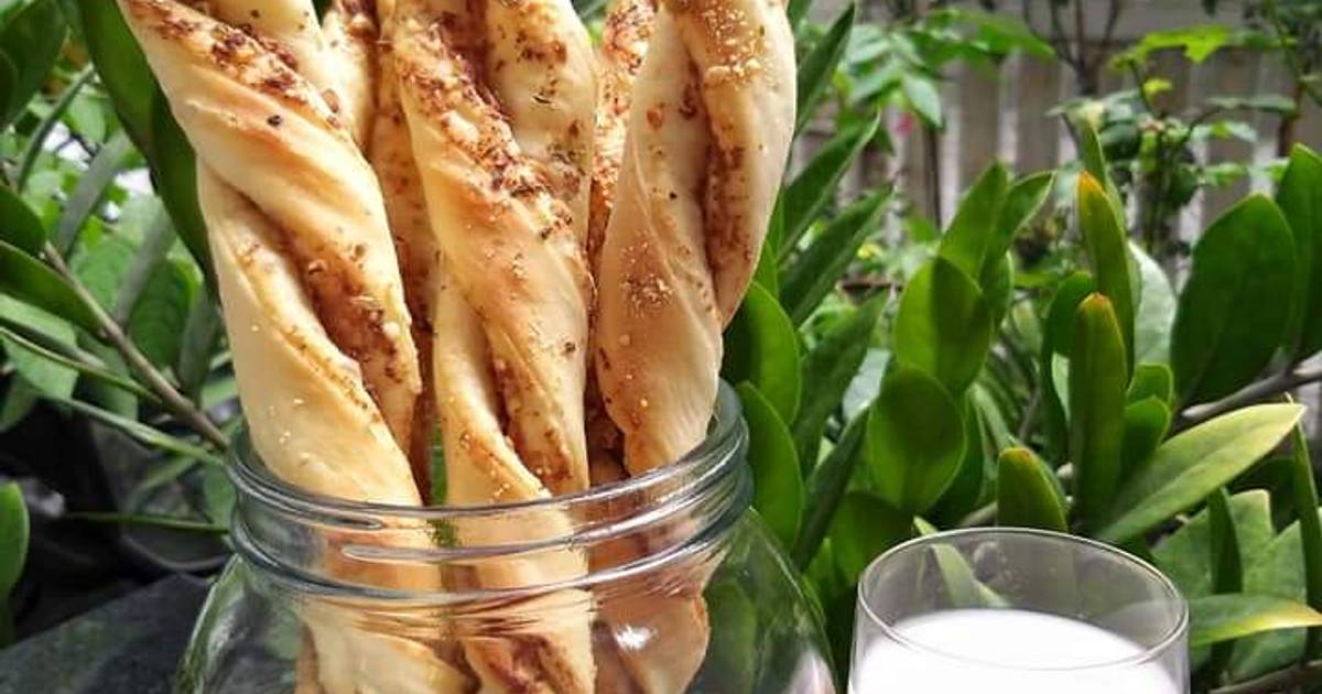 Bánh mì que bơ tỏi pate