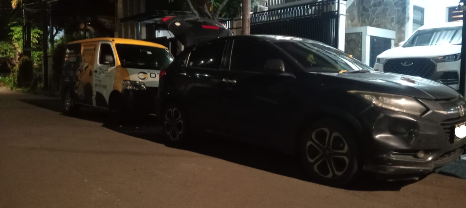 Dokumentasi Penanganan Ban Mobil Otomax Store - 24 Jam Tambal Ban Mobil Darurat Se-Jabodetabek & Bandung