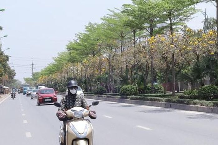 Nắng nóng còn kéo dài trong nhiều ngày tới - Báo Hà Nội Mới
