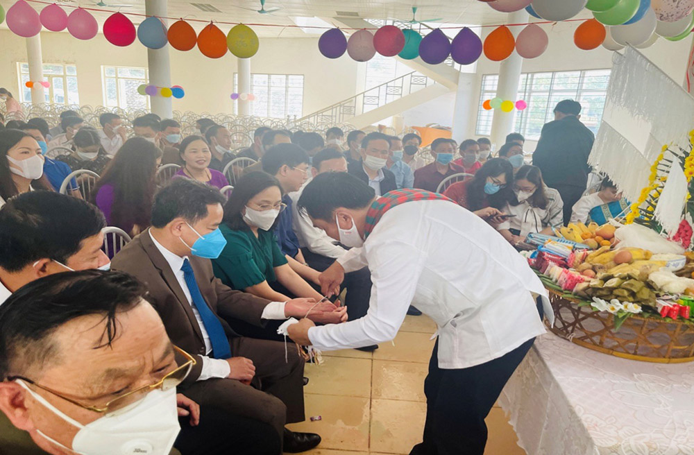 Chương trình chào mừng Tết cổ truyền Bun-pi-may cho lưu học sinh Nước CHDCND Lào tại Trường Đại học Tây Bắc