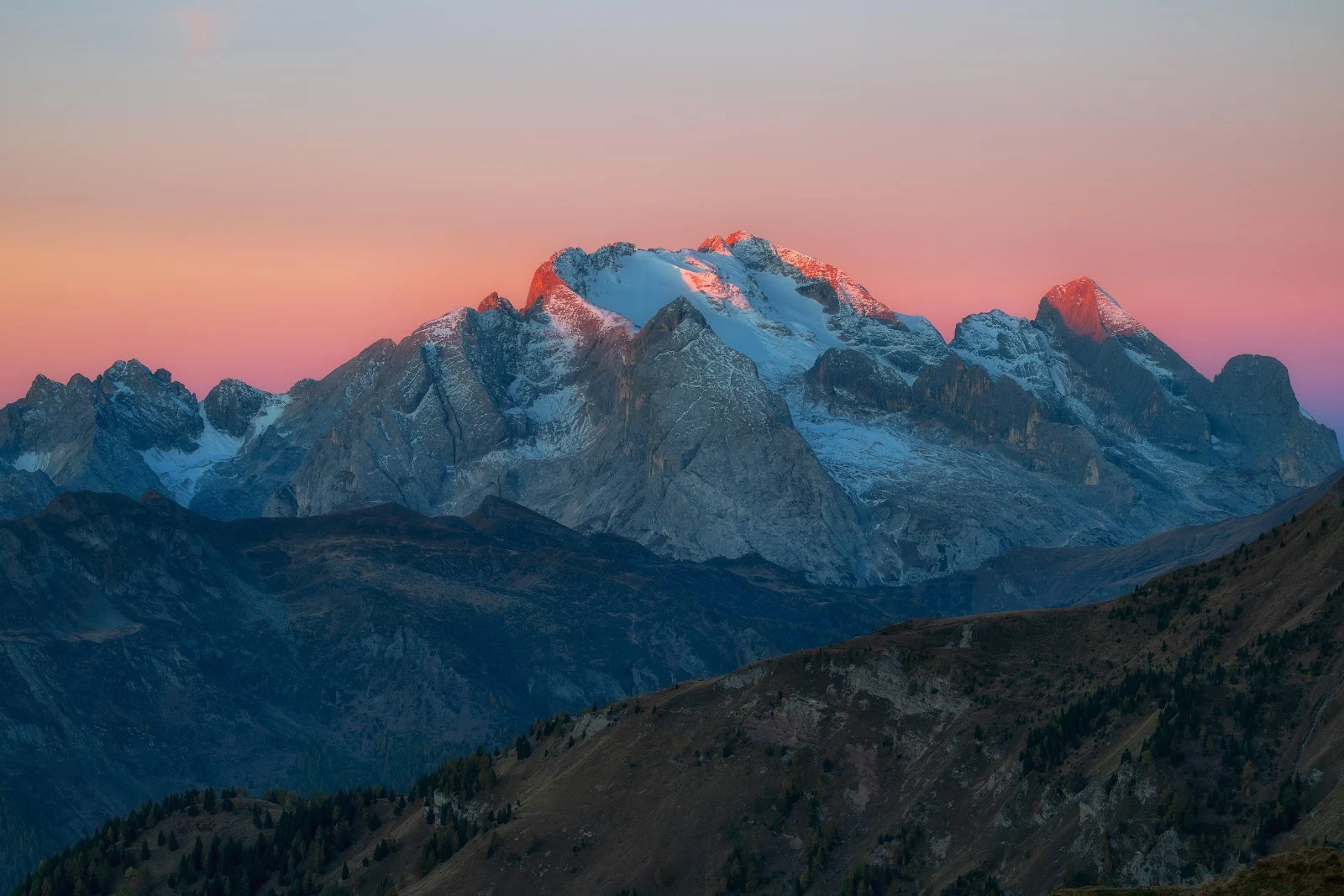 Alpenglow On Rugged Mountain Peaks - Landscape Photography 5K Wallpaper (6144x4096)