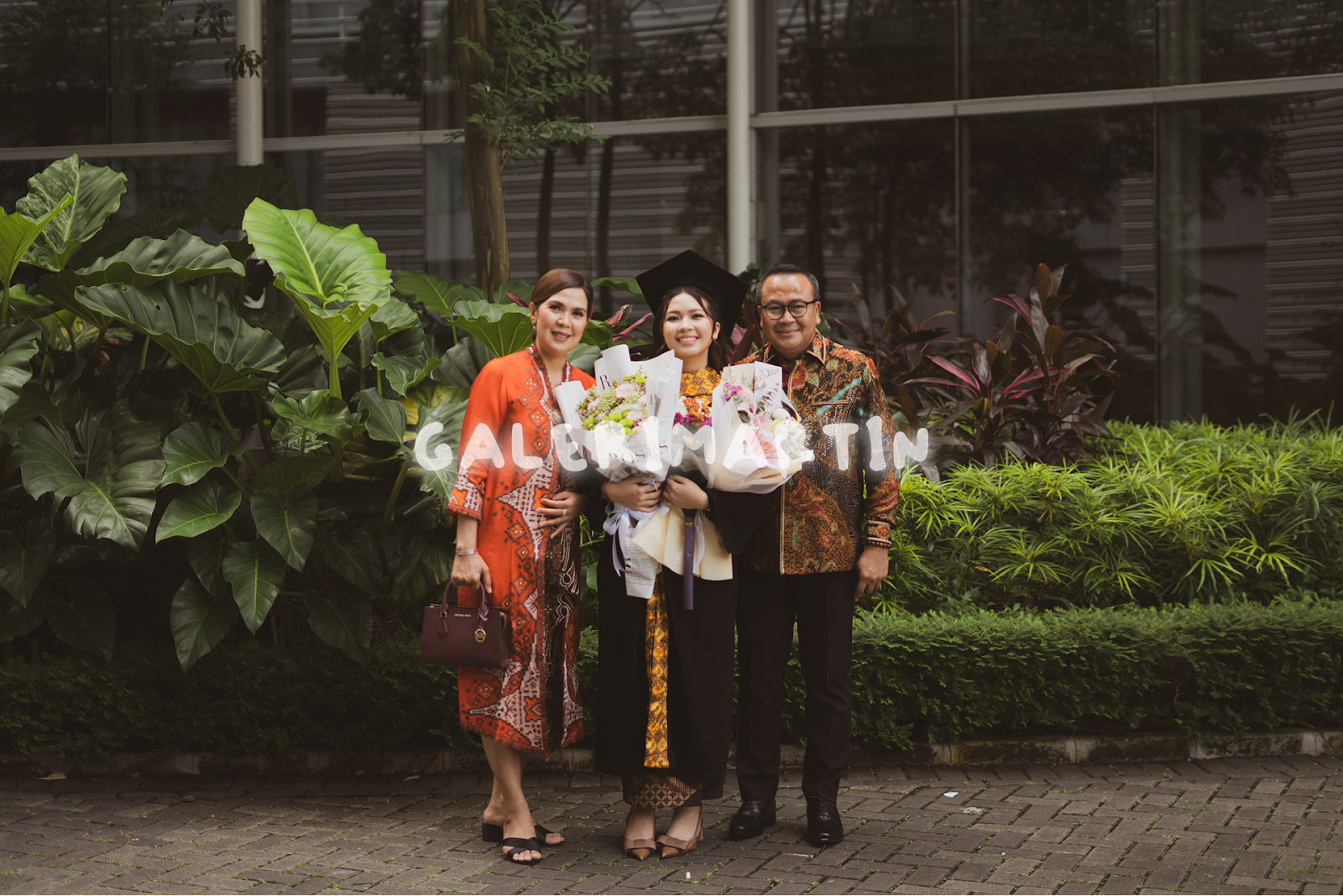 Academic Milestones — Creative Graduation Portraiture - Photo 16