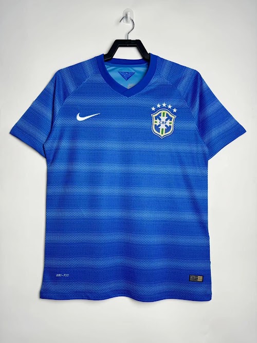 Equipación de visitante de Brasil 2014.jpeg