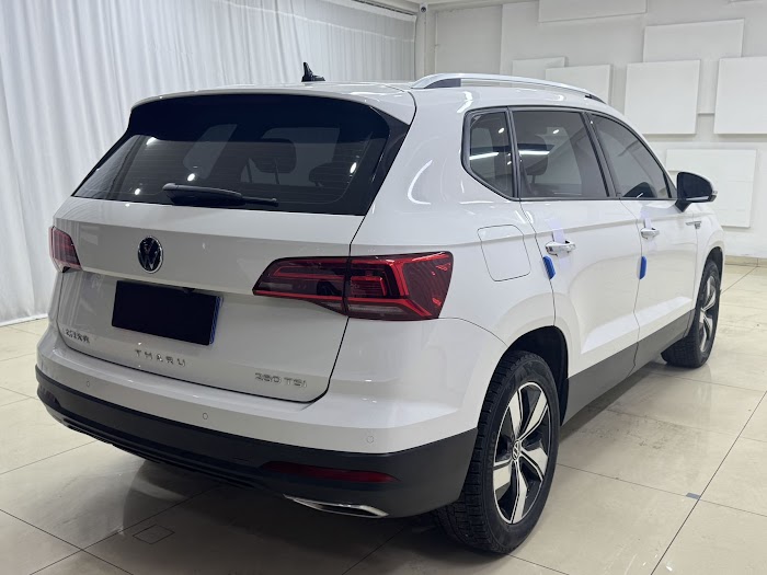 VOLKSWAGEN Tharu