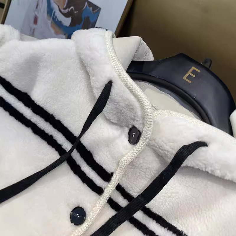 Lamb fleece coat with hood and stripe pattern