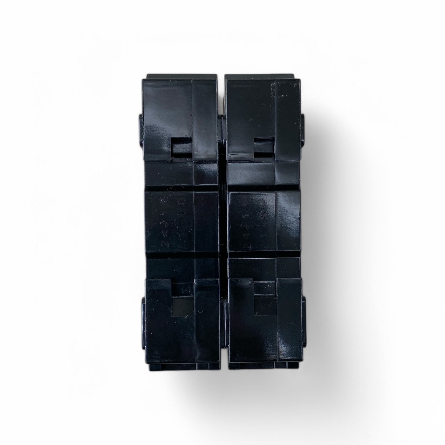 Royu Circuit Breaker Bolt-On (Mechanical Lug Terminal)