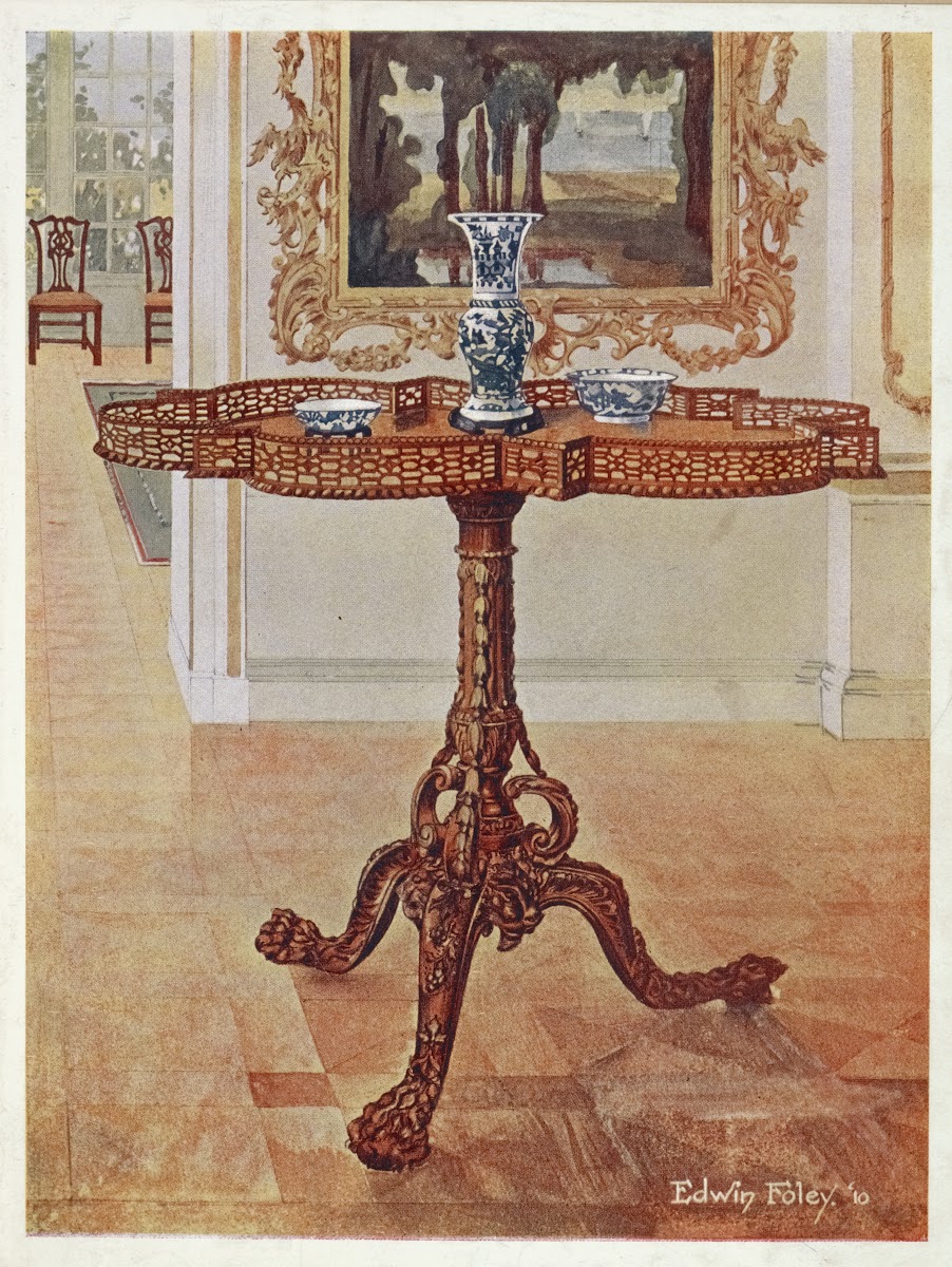 Shaped fret rimmed gallery table 1910   1911