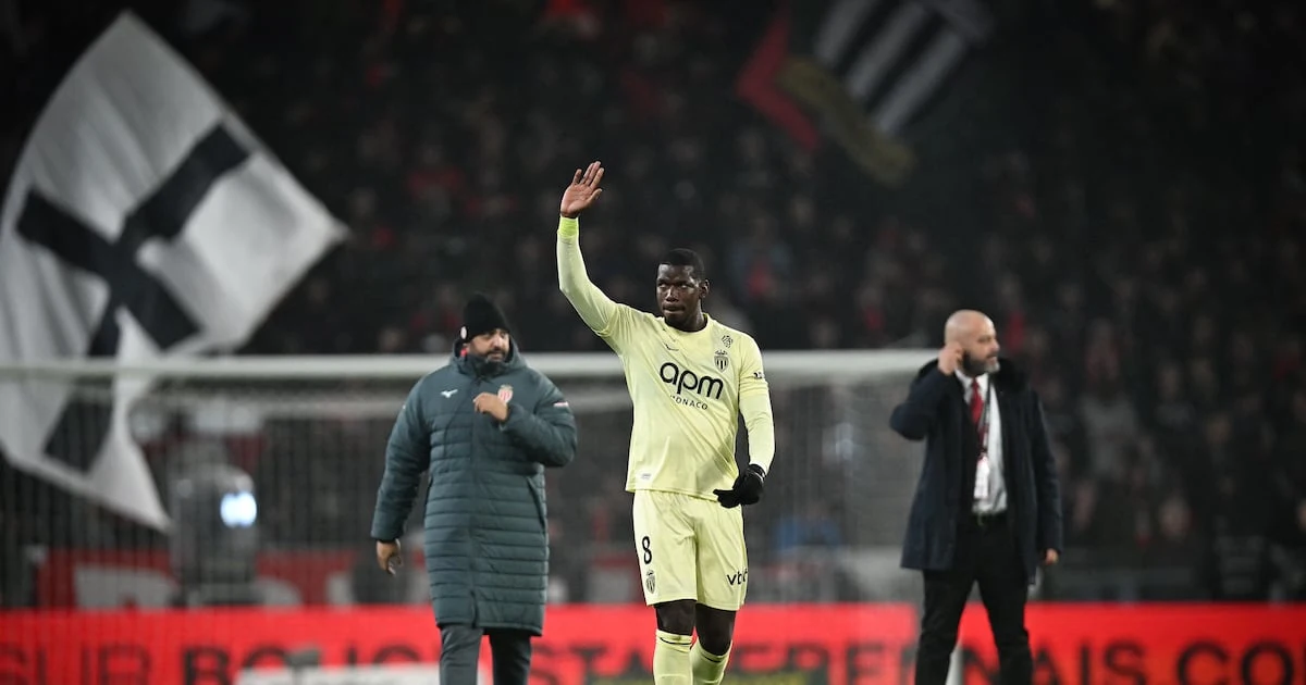 Gelandang AS Monaco Paul Pogba saat mengikuti sesi latihan pramusim.