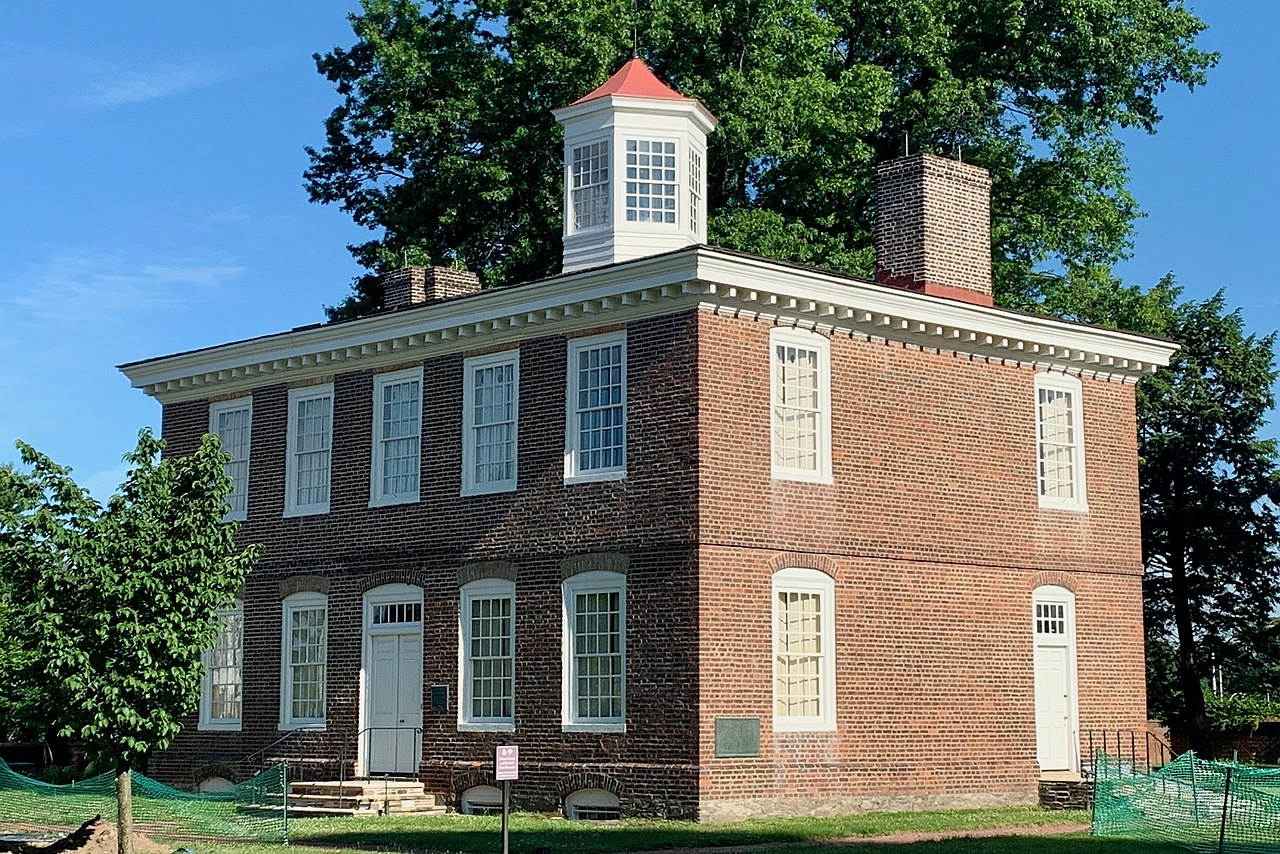 Udale_story_William_Trent_House_Trenton_NJ_wiki.jpg
