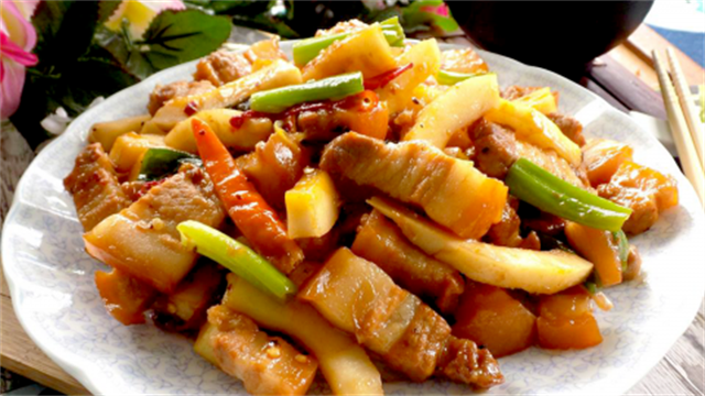 Thịt Kho Dừa Non