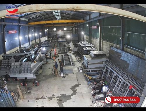 Xưởng sản xuất cân của Tân Phát tại xã Tam Hưng, Hà Nội