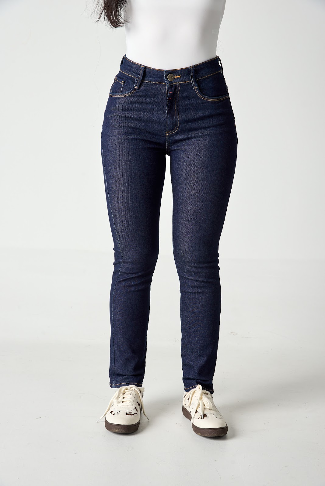 Jean straight boot tiro medio en denim licrado, color azul raw - Vista 3