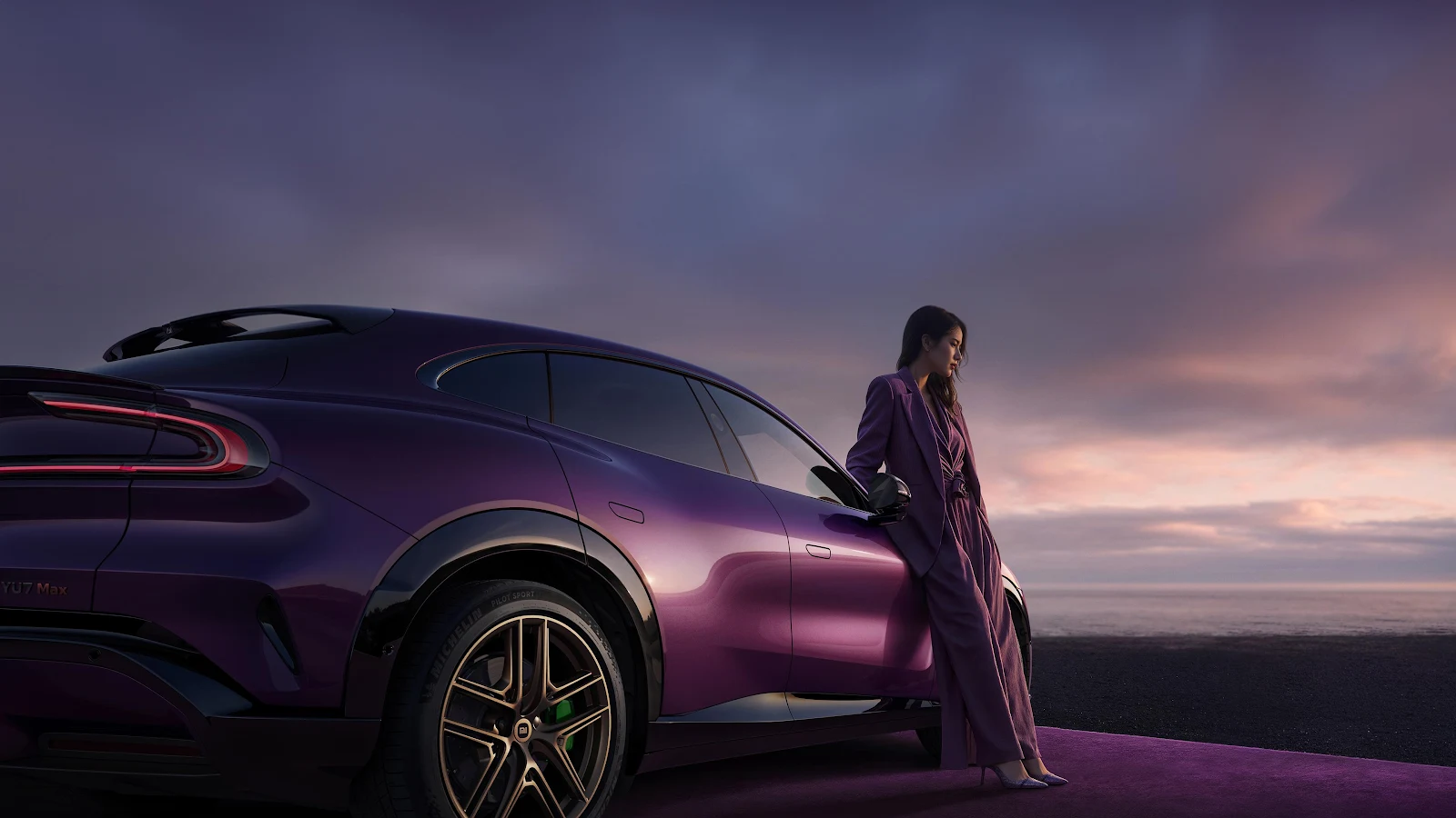 Xiaomi SU7 Max At Sunset - Automotive Photography 4K Wallpaper (3840x2160)