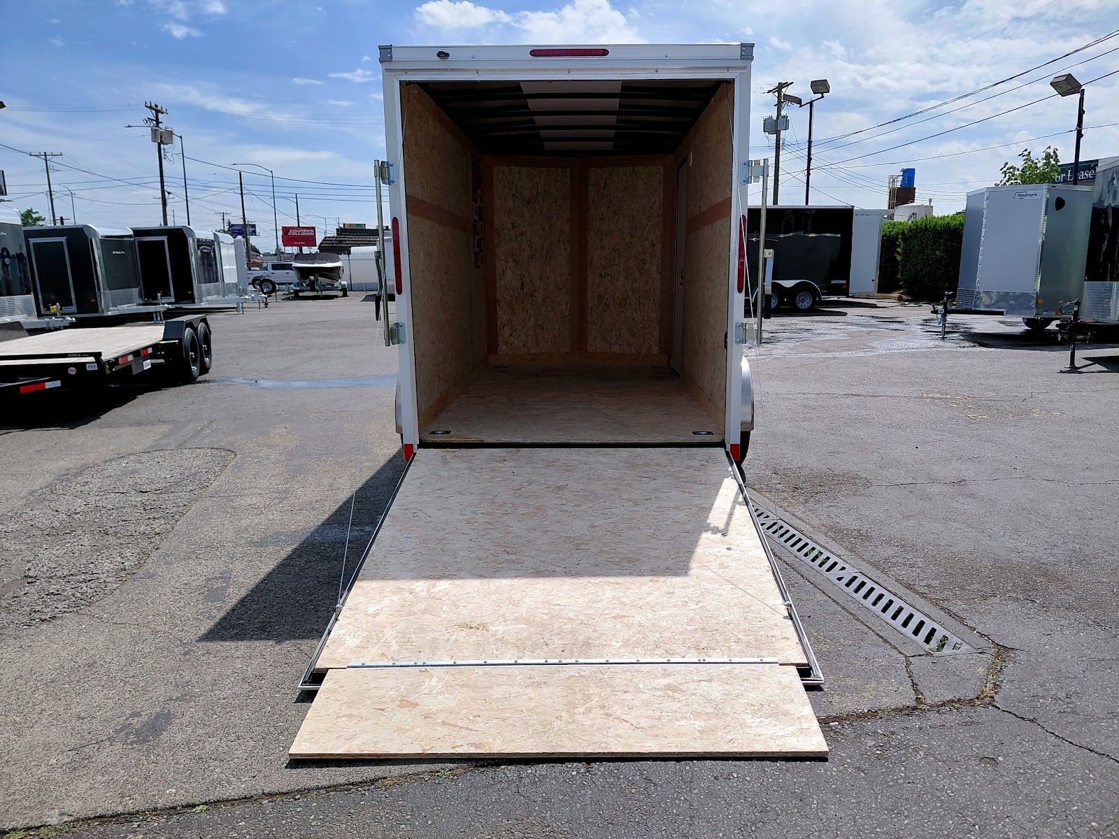 Passport Deluxe Enclosed Cargo