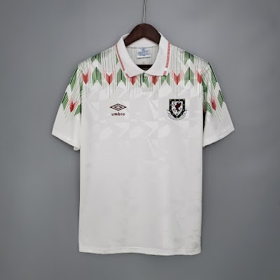 Retro 1990-92 Wales Visitante @lumorasports.jpeg