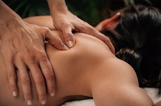 Pijat panggilan Traditional Massage profesional di Bali - Mosa Bali Massage