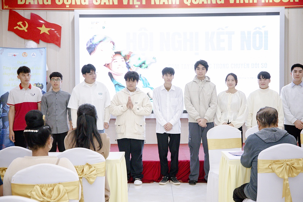 Hội nghị kết nối doanh nghiệp – Trường Đại học - Tổ chức hỗ trợ: Cầm tay chỉ việc trong Chuyển đổi số tại Sơn La