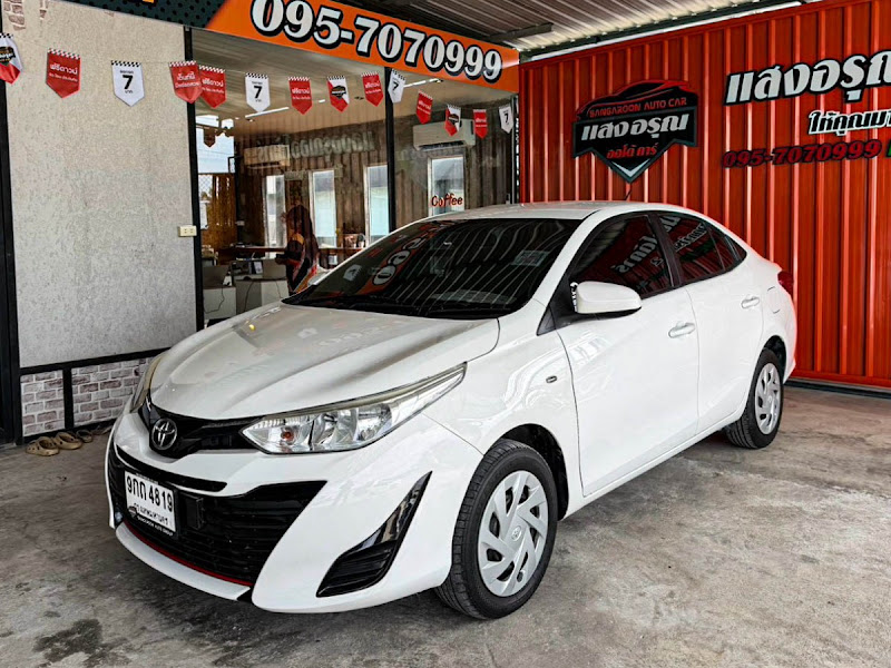 TOYOTA YARIS ATIV