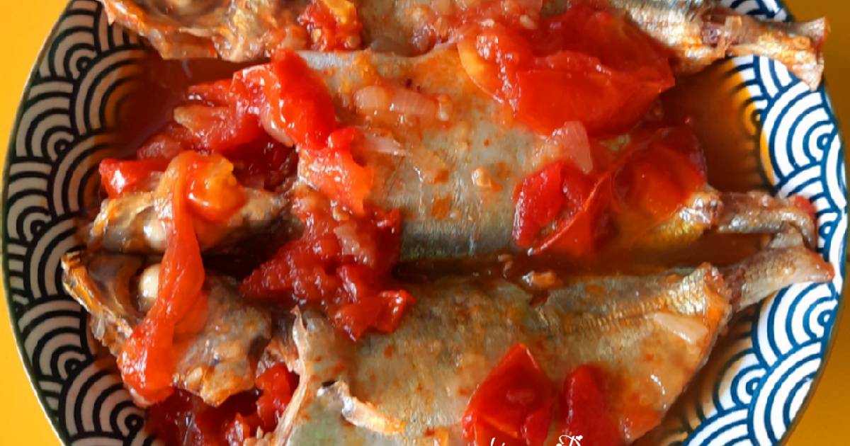 Cá ngân kho cà chua