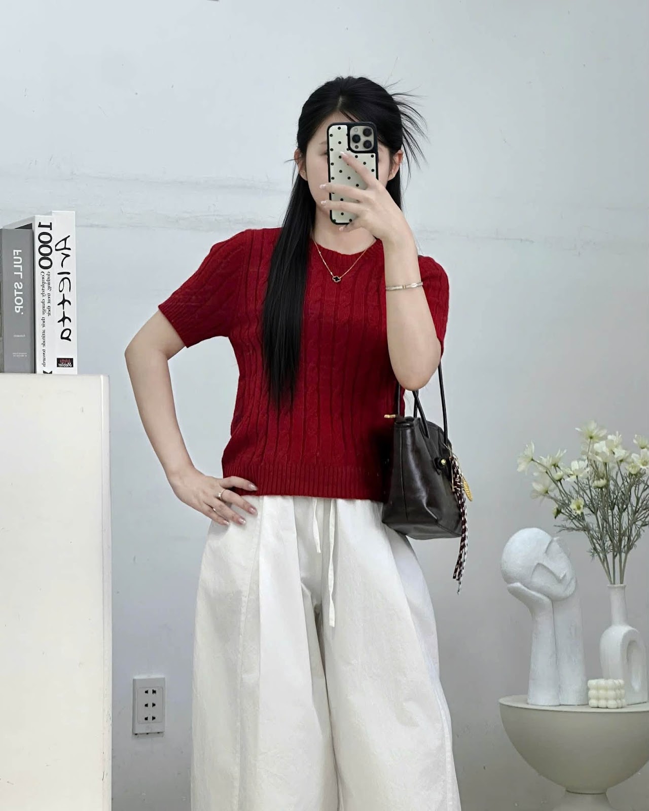 áo len vặn thừng trơn thêu chữ NB XONXEN SHOP 092