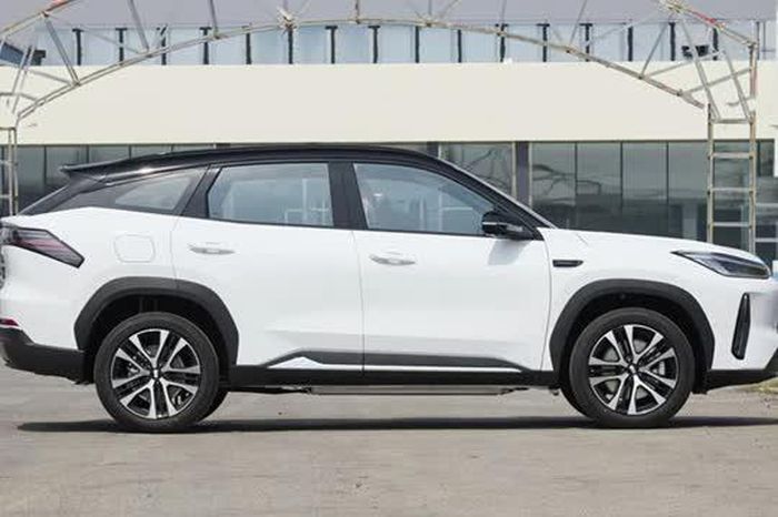 SUV PHEV dài gần 4,8 mét, tiêu thụ 3,35 lít xăng/100 km, giá chưa tới 540 triệu đồng - Tạp chí Doanh Nghiệp Việt Nam