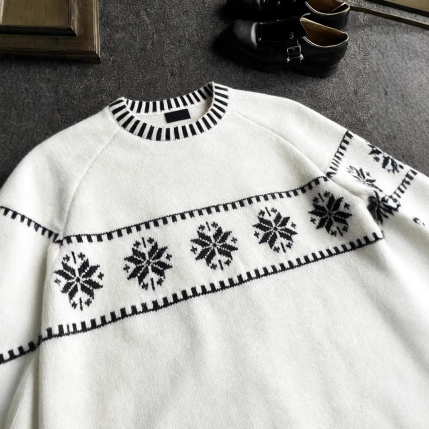 Nordic knitted sweater with jacquard pattern
