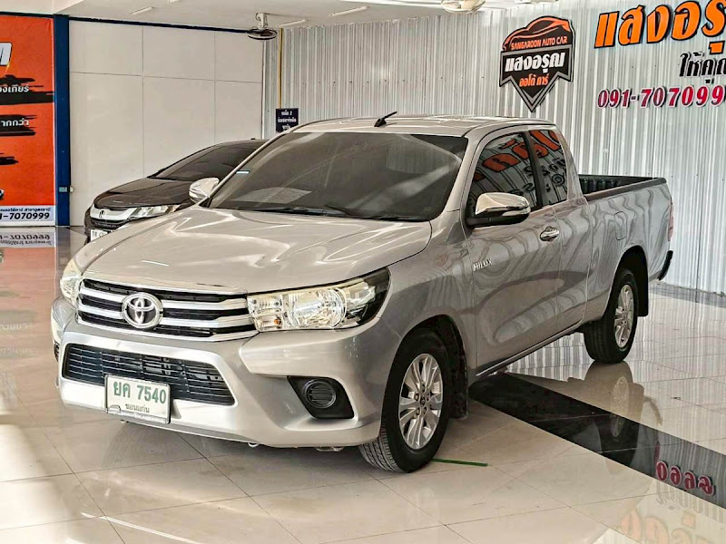 TOYOTA HILUX REVO