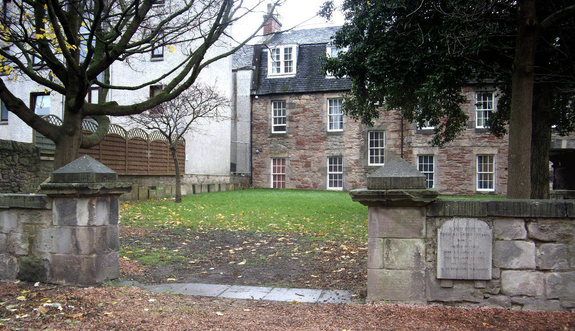 Trent_story_Quaker_burial_ground_on_Edinburgh_University_property_at_the_Pleasance.jpg