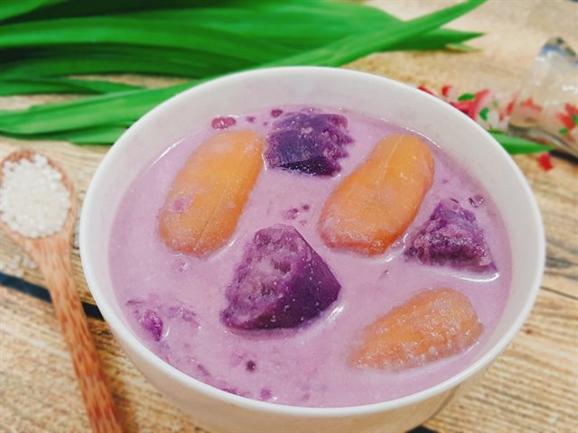 Chè Chuối Sáp Khoai Lang Tím