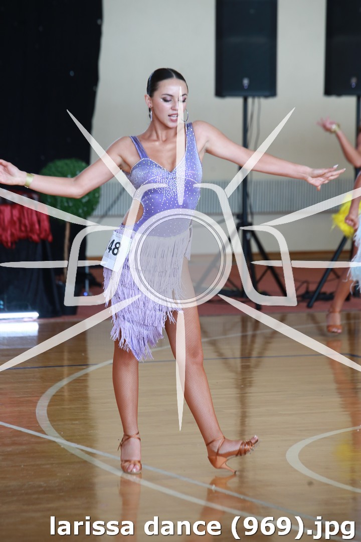 larissa dance (969).jpg