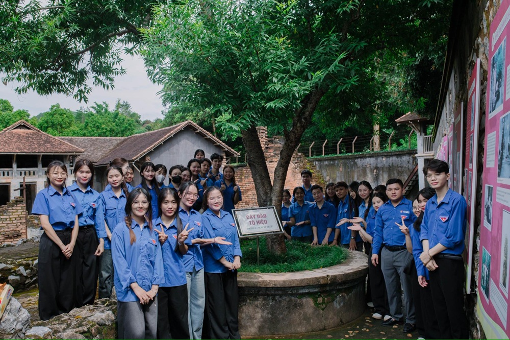 Tuổi trẻ Trường Đại học Tây Bắc triển khai nhiều hoạt động ý nghĩa nhân dịp Kỷ niệm 78 năm ngày Thương binh - Liệt sĩ (27/7/1947 - 27/7/2025)