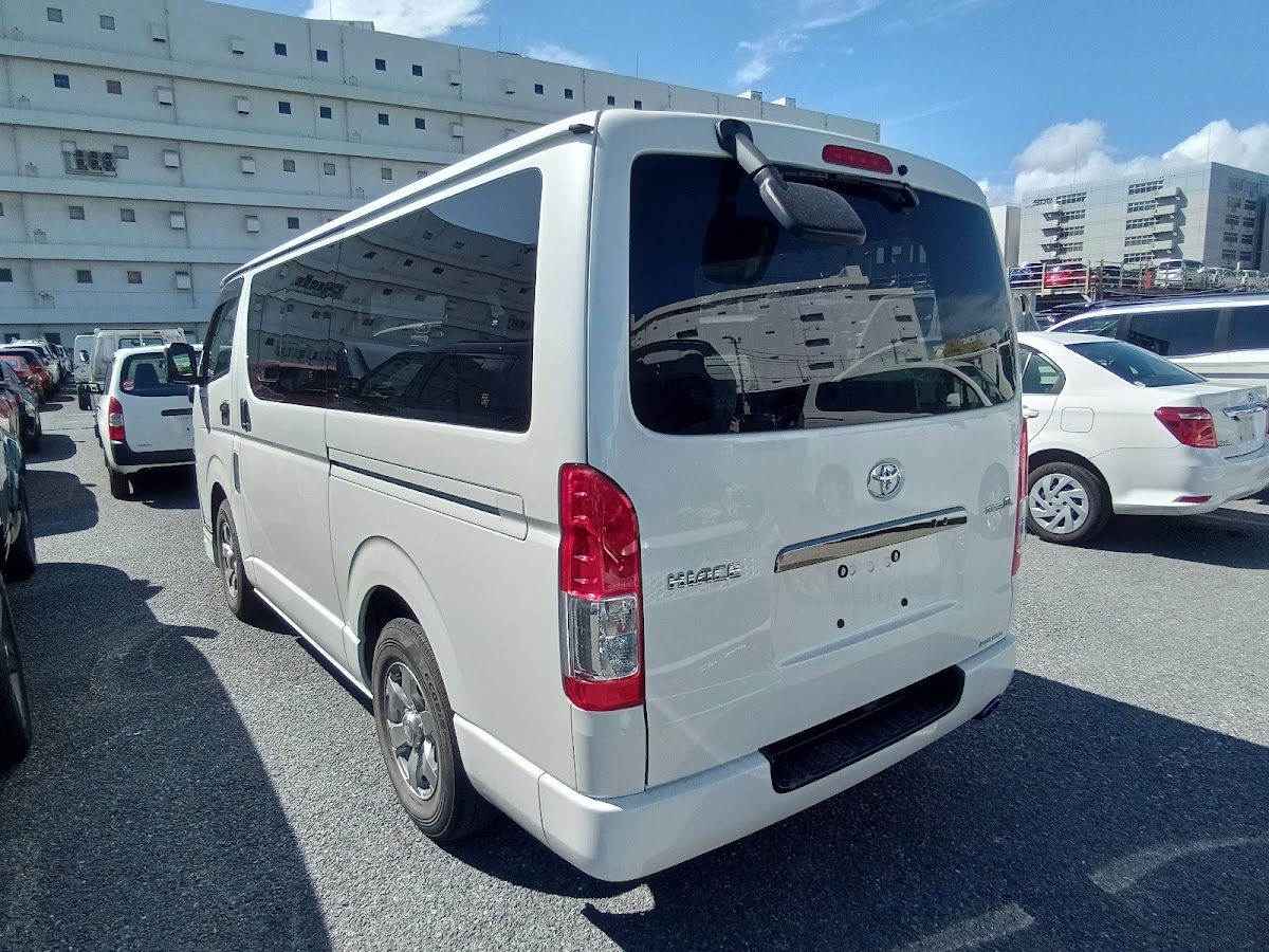 Toyota Hiace