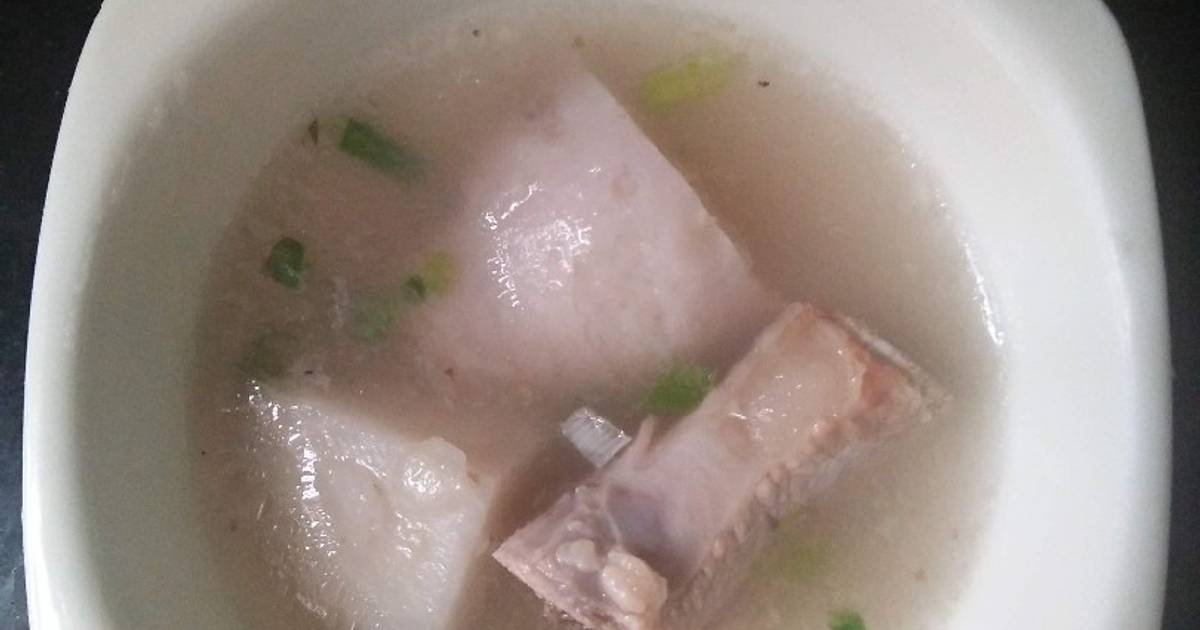 Canh sườn non khoai sọ cho bé