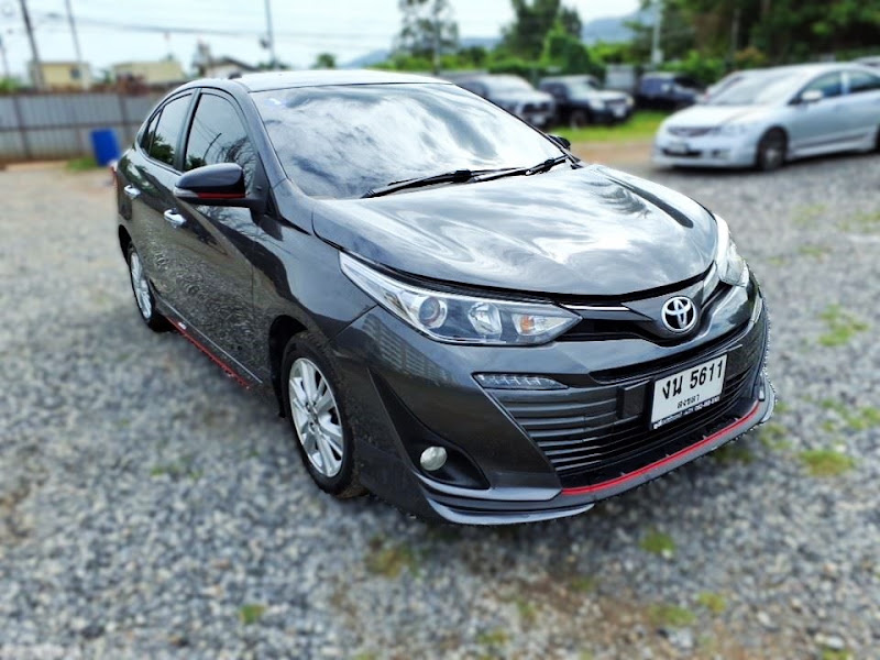 TOYOTA YARIS ATIV