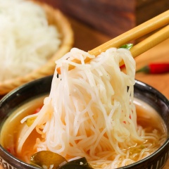 LẩU Cá ĐuốI Lá Giang