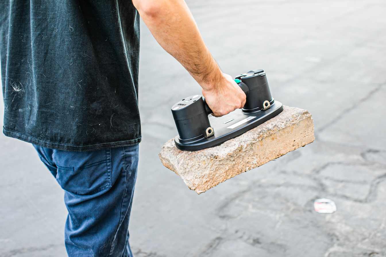A Dual Suction Cup Lifter is All You Need, to Stop Hurting Your Hands
