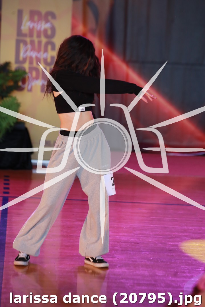 larissa dance (20795).jpg