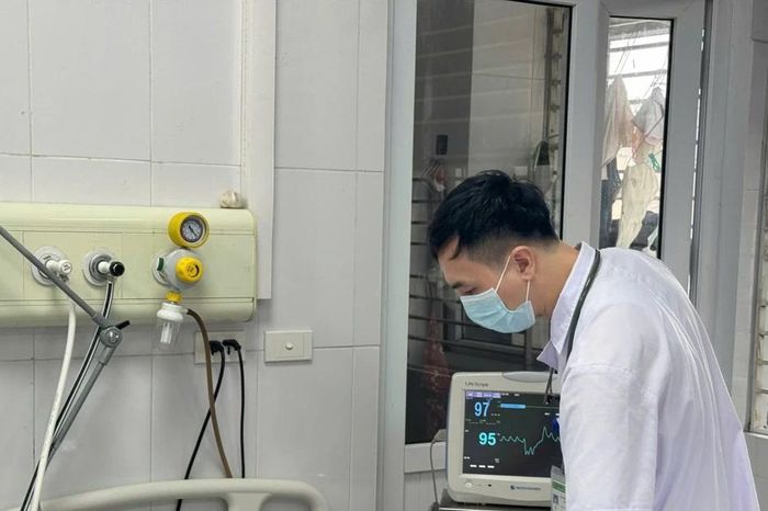 Bé trai 6 tuổi nhiễm khuẩn huyết nguy kịch do nốt phỏng nước thủy đậu - Báo Tri thức &amp; Cuộc sống