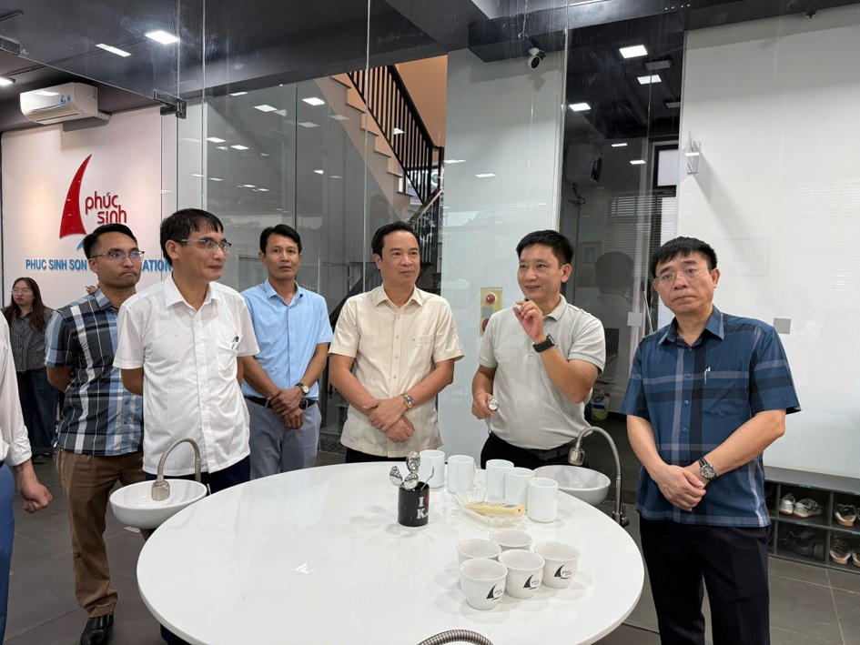 Trường Đại học Tây Bắc thăm và làm việc tại Công ty Cổ phần Phúc Sinh Sơn La