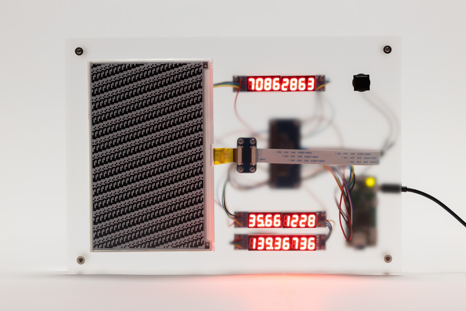 電子ペーパーを用いた環境決定的変数による装置統合型ビジュアル生成手法の研究-thumb-1