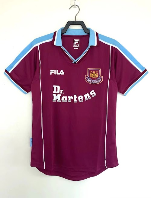 Equipación local del West Ham (1999–01).jpeg