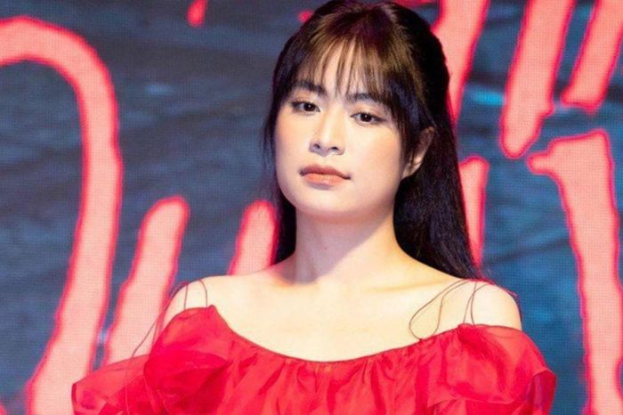 Quá tiếc nuối với Hoàng Thùy Linh - Tạp chí SaoStar