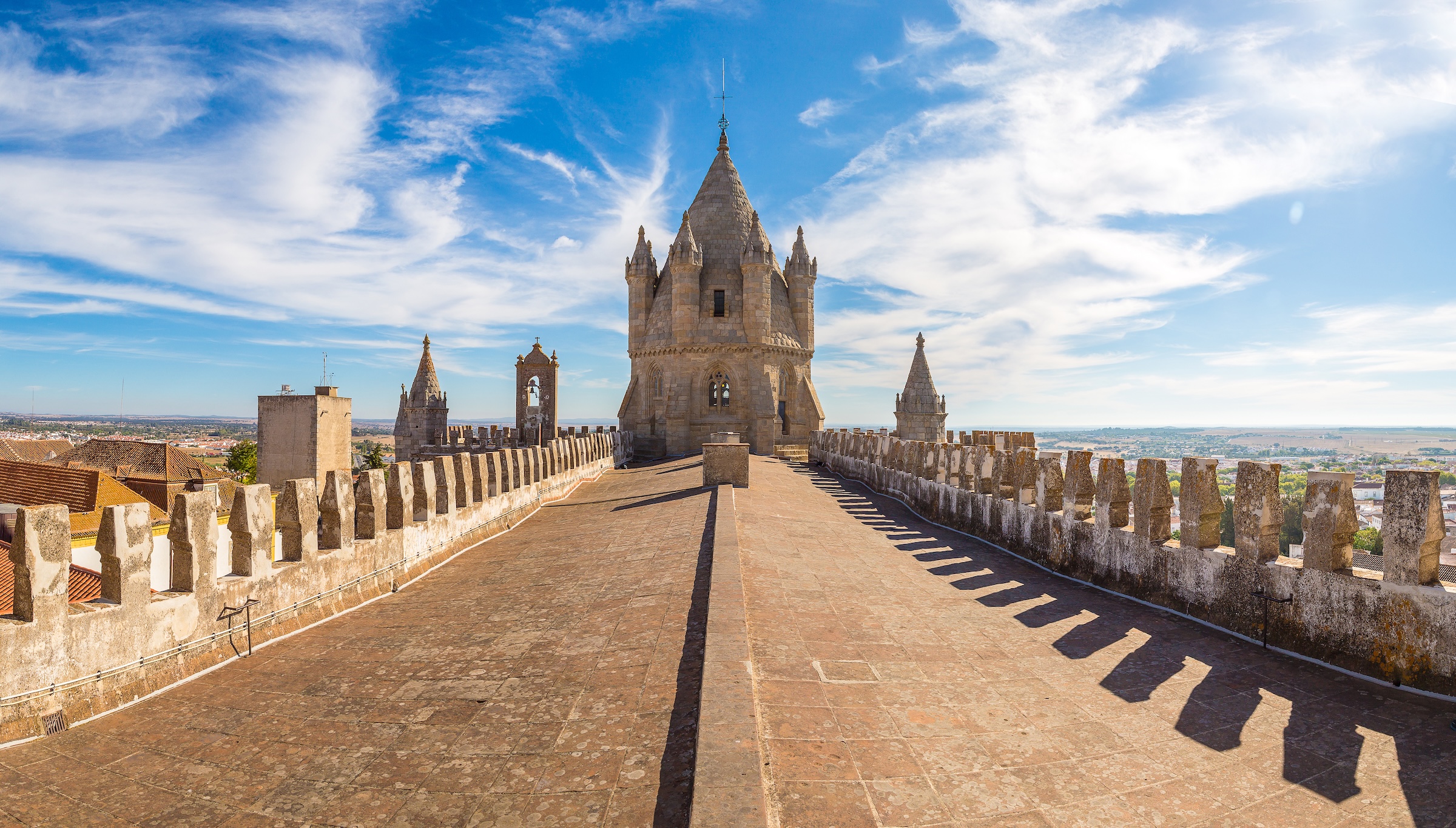 Best Time to Visit São Lourenço do Barrocal: Month-by-Month — view 2