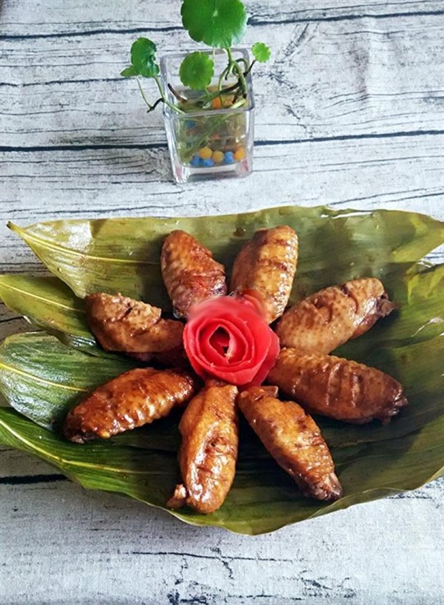 Cánh Gà Hấp Lá Dong