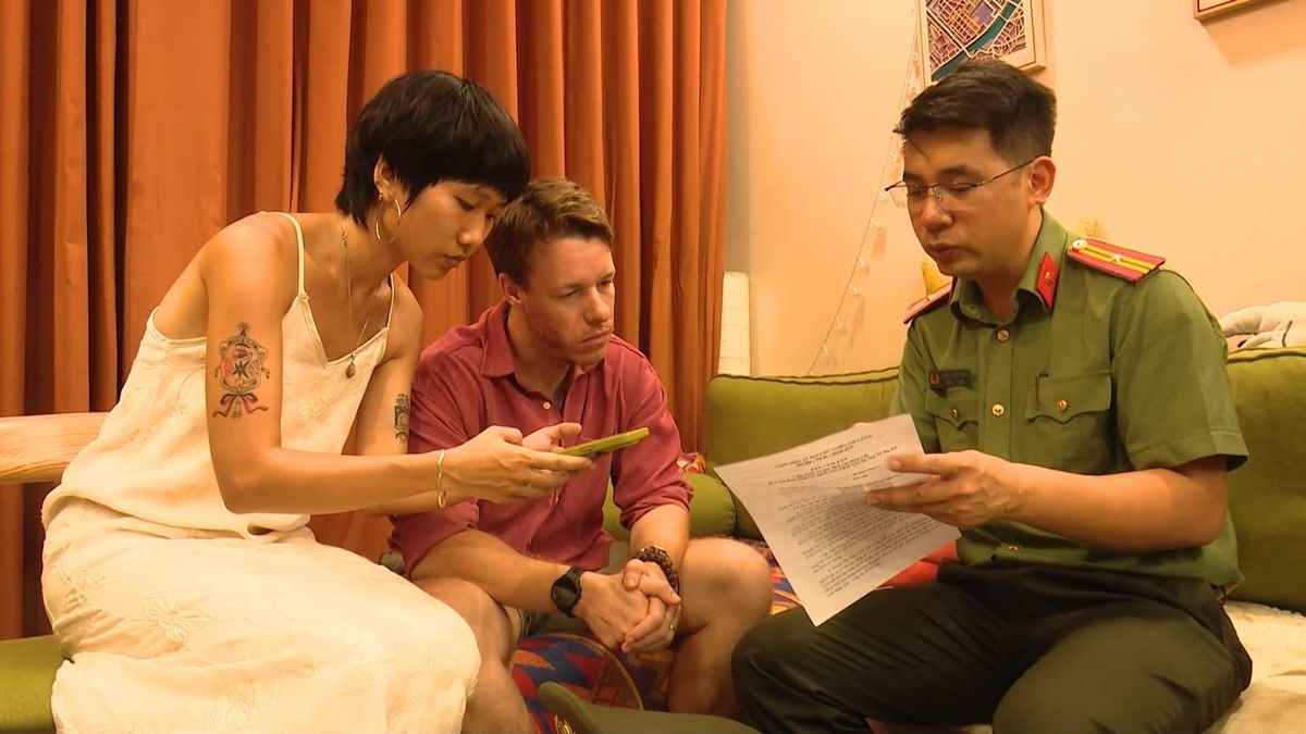 Phường Việt Hưng nâng cao hiệu quả công tác quản lý người nước ngoài - Đài Phát thanh và truyền hình Hà Nội